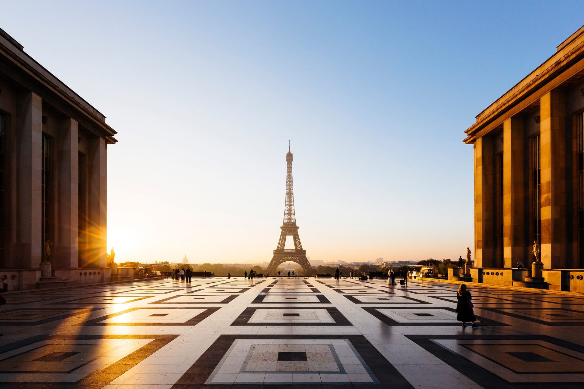 The Essential Guide to Paris during Paris Fashion Week