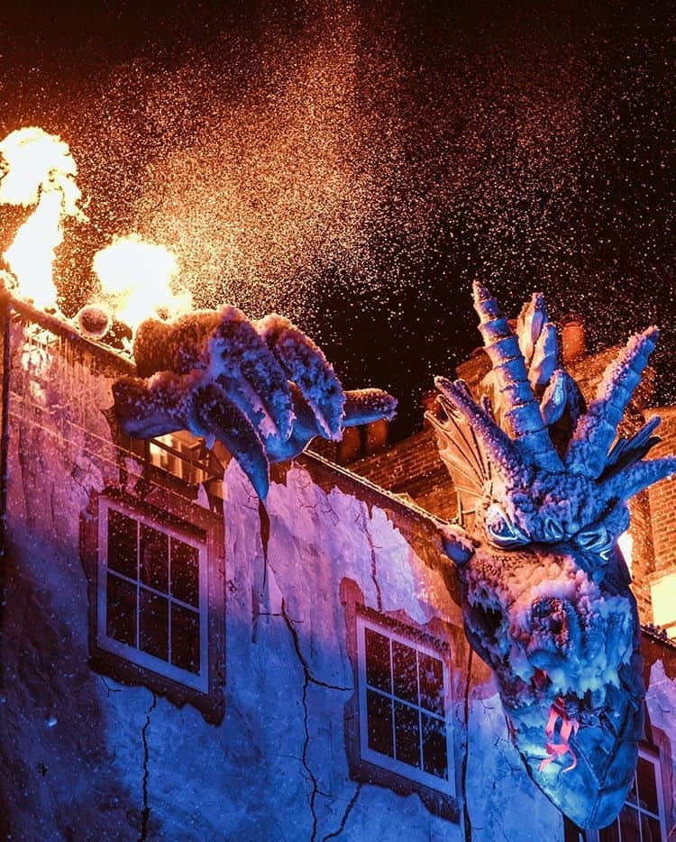 The Best Parties & Outfits Of Halloween’s Past…