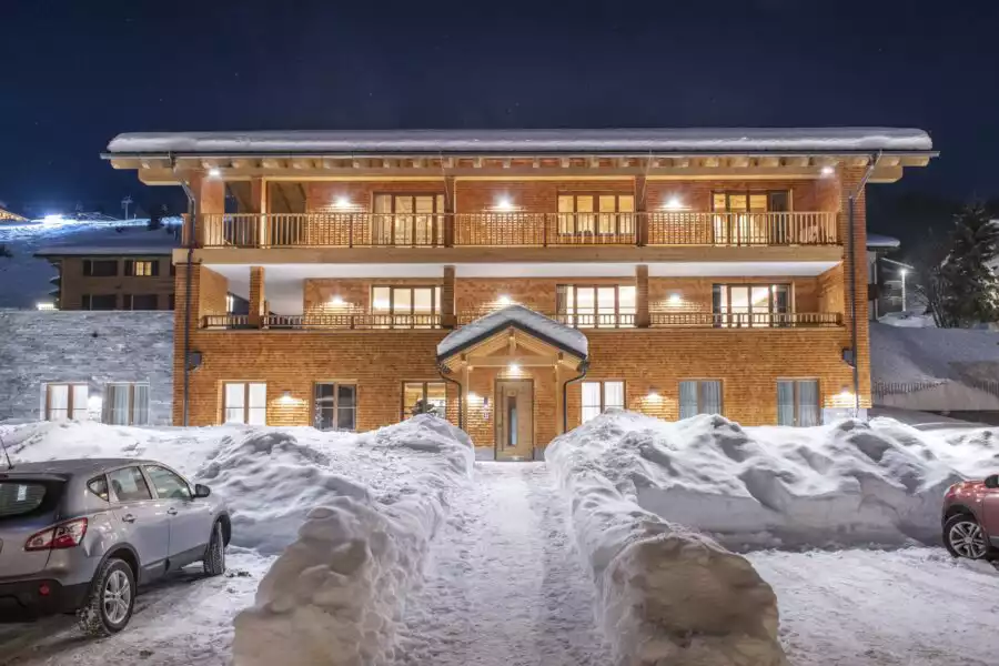 Make A Post LFW Escape To The Slopes With Chalech-S