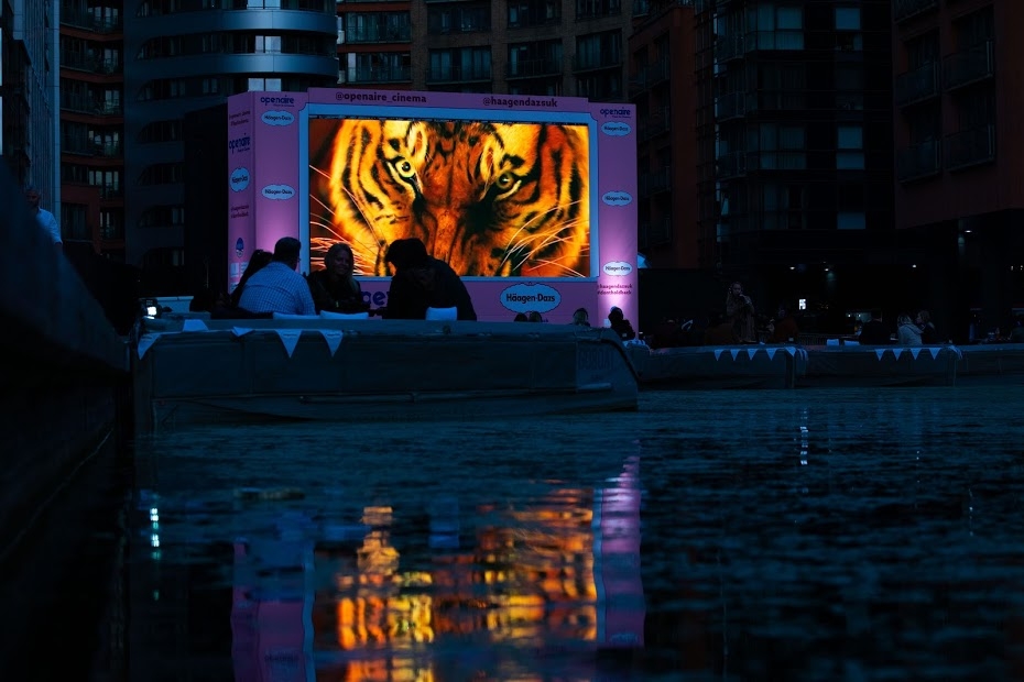 Float In – Chill Out | The UK’s First Floating Cinema