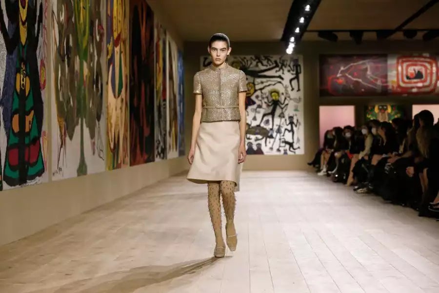 Dior Celebrates Craftsmanship And Revives The Glamour Of Couture