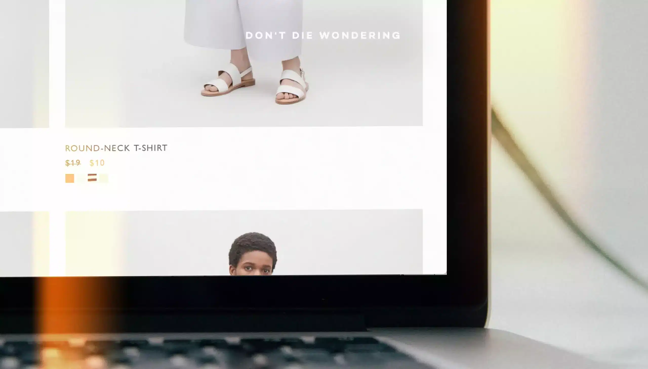 How to Spot Fake Fashion Stores Online