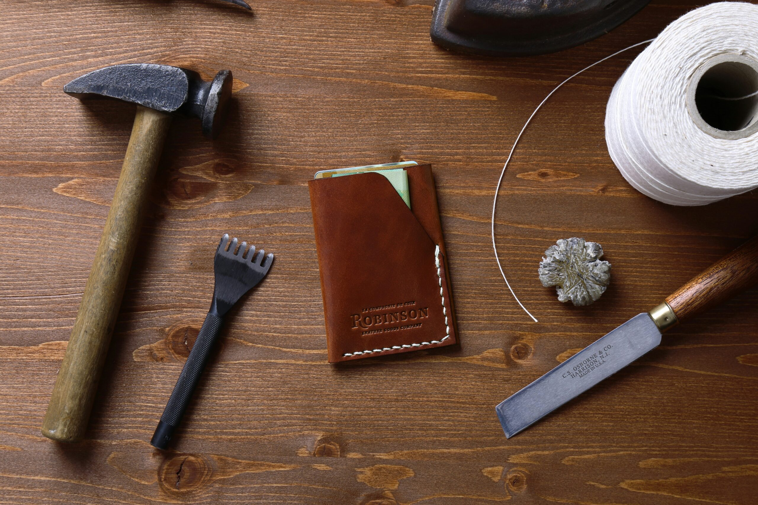 5 Reasons Why Skiving Knives Are Essential for Flawless Leathercraft