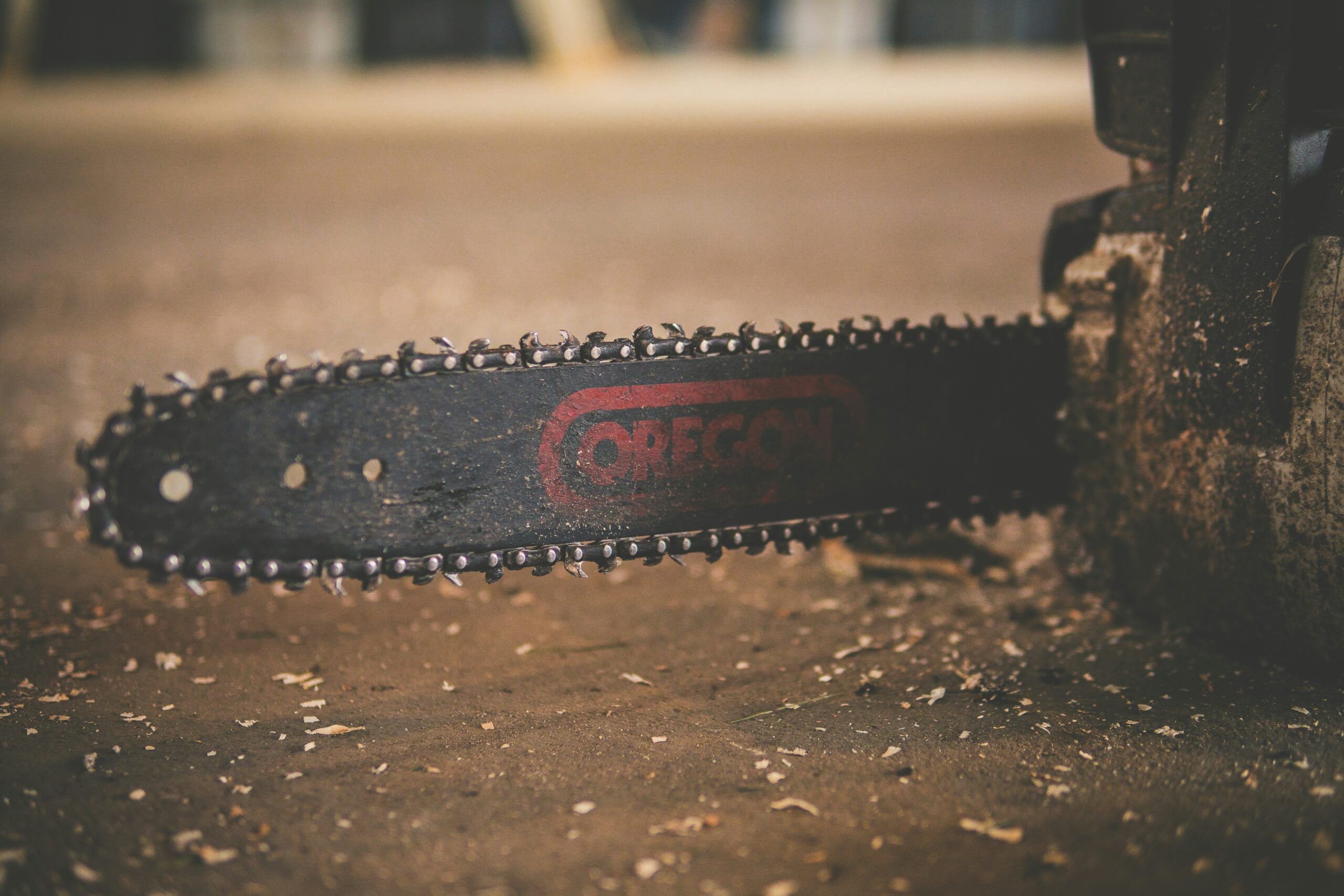 Picking the Right Chainsaw Chain: Some Helpful Tips