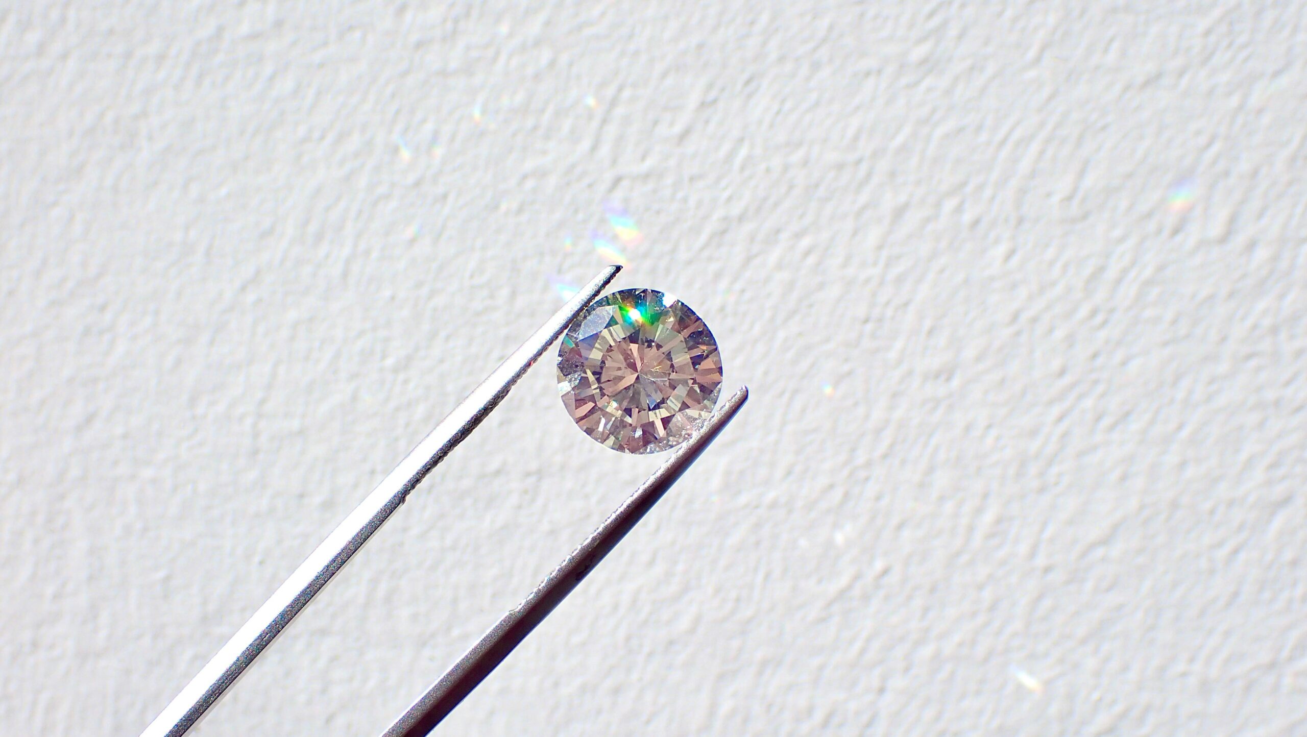 Where to Buy Lab Grown Diamonds in Canada (Online & In-Store Guide)