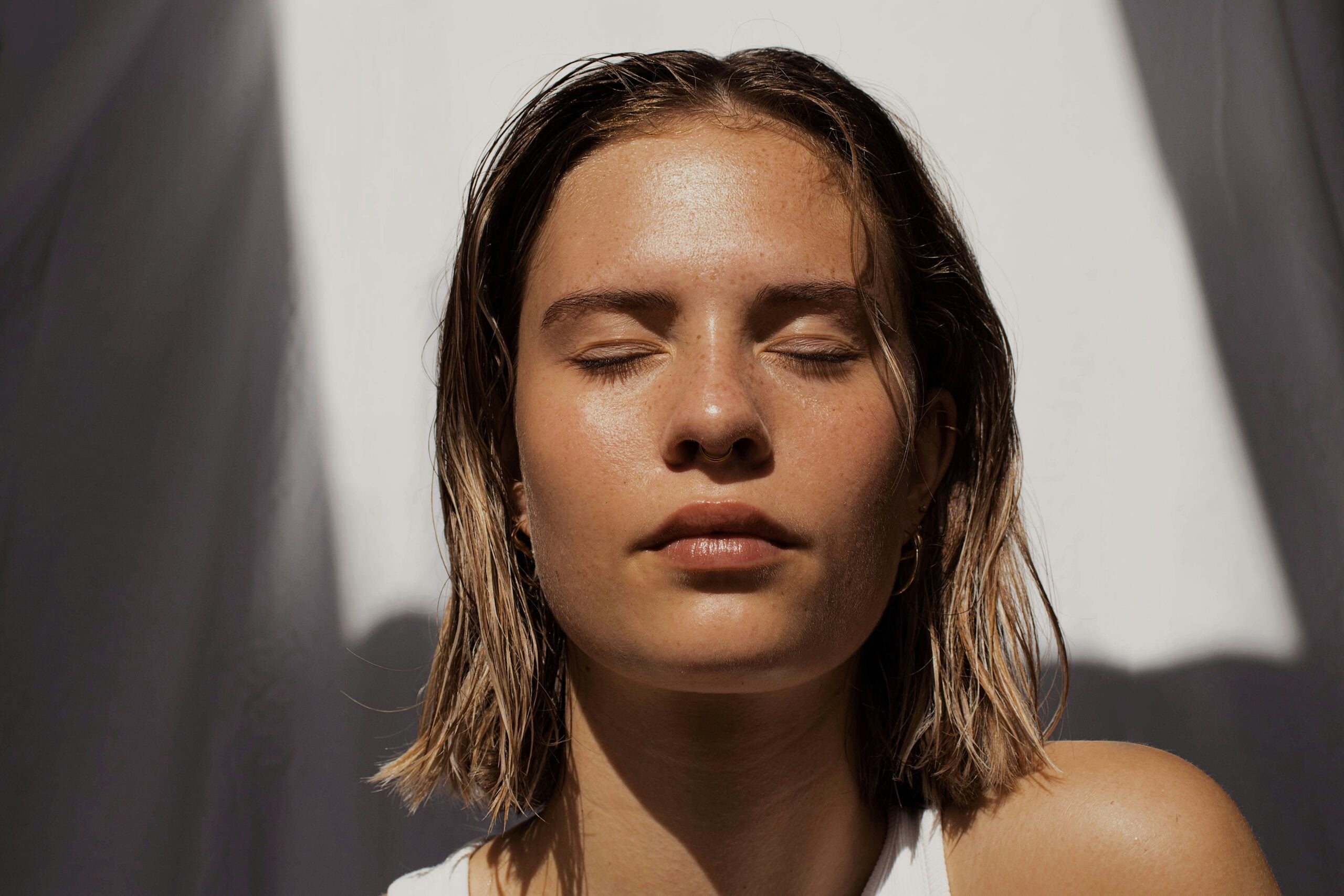 4 Best Dark Spot Serums for Hyperpigmentation & Uneven Tone 4 Best Dark Spot Serums for Hyperpigmentation & Uneven Tone