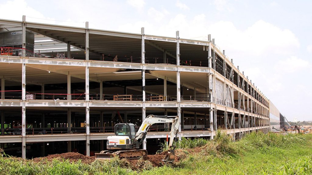 A partially constructed building, Tesla is building its new giga-factory in Austin.