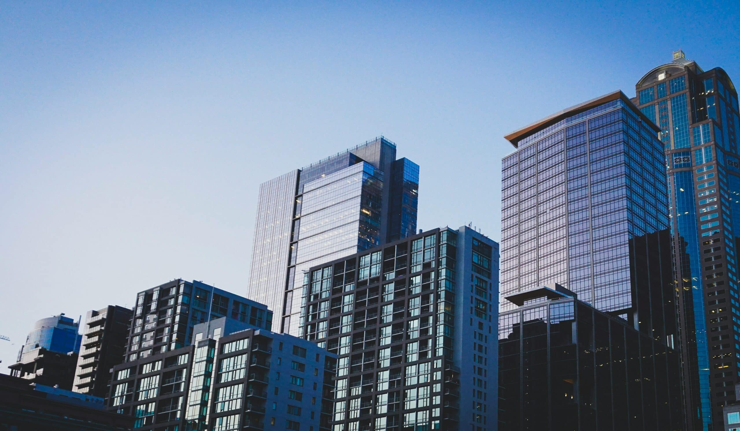 How Can Luxury Real Estate Developers Benefit From a General Building Contractor License?