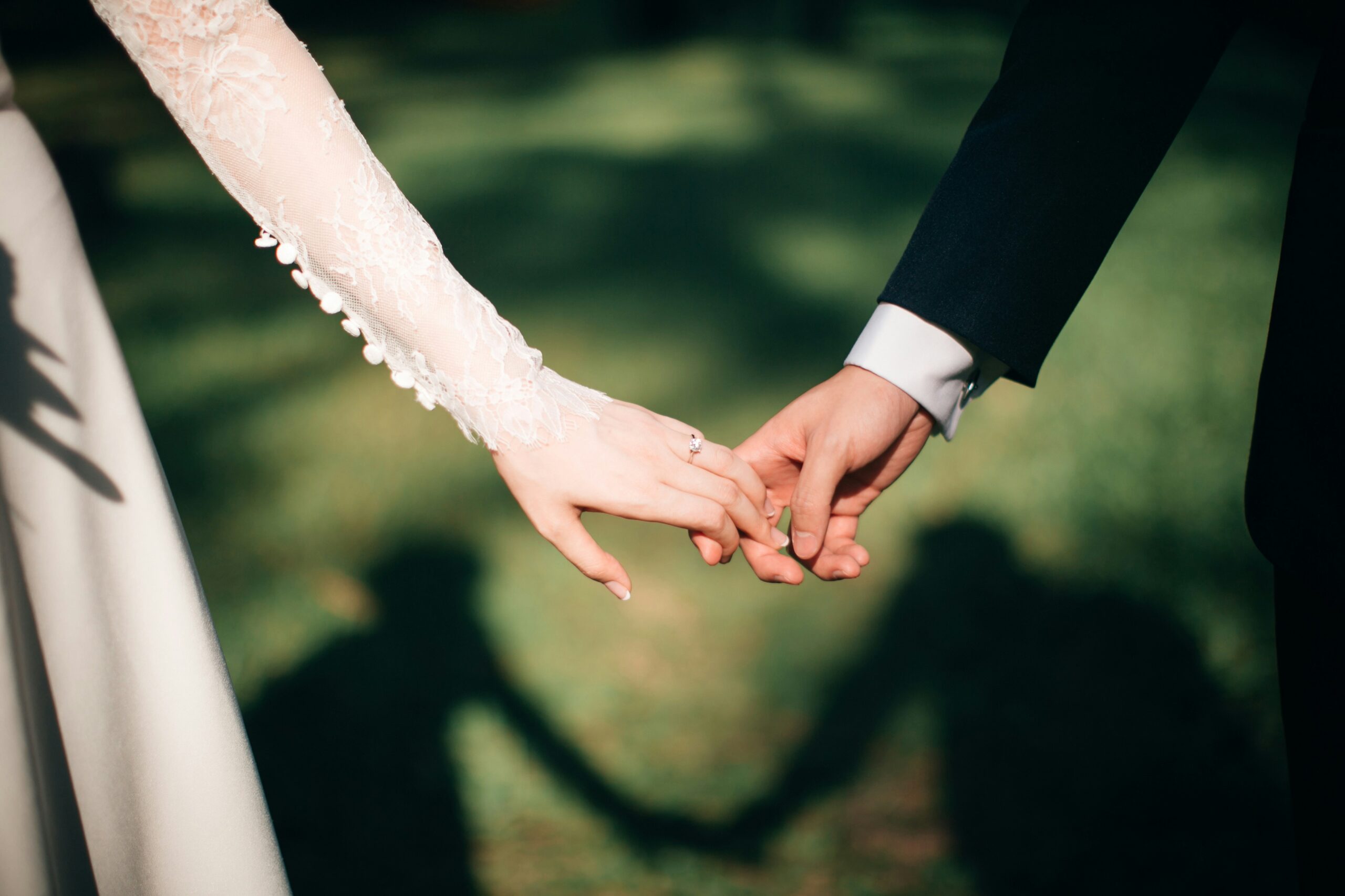 What Should You Look for in a Custom Wedding Suit?